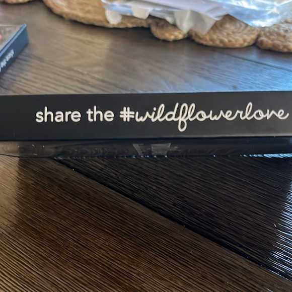 NWT iPhone 11 Pro Max case - Wildflower limited edition pink case - Picture 5 of 6